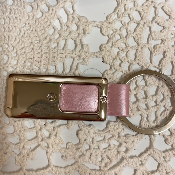 Rare Givenchy pen and keychain set - Picture 4 of 10
